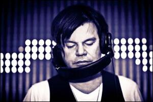 &copy; Paul Oakenfold